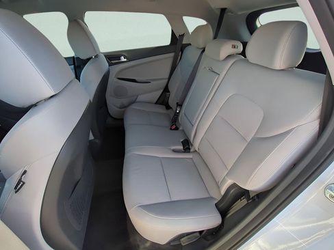 Used 2020 Hyundai Tucson SE w/ Cargo Package image 13