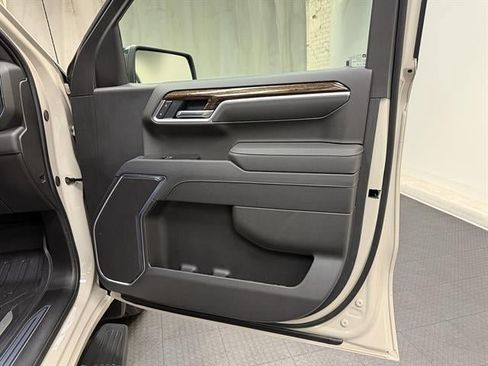 New 2026 GMC Sierra 1500 SLE w/ X31 Off-Road Package AWD/4WD image 18