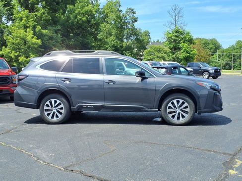 Used 2023 Subaru Outback Premium AWD/4WD image 18