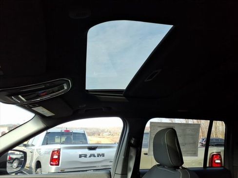 New 2025 Jeep Grand Cherokee Laredo X image 13