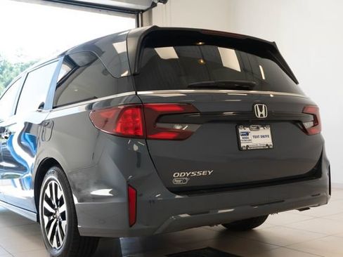 Certified 2025 Honda Odyssey EX-L image 10