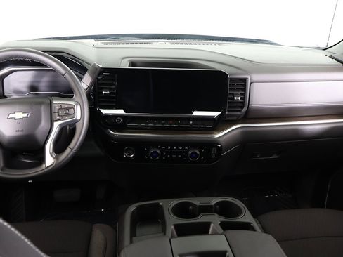 Used 2024 Chevrolet Silverado 1500 LT image 34