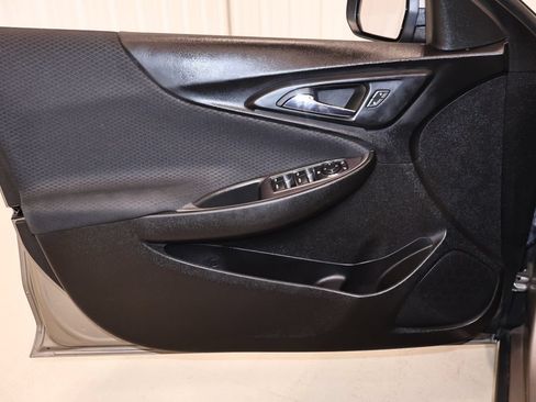Used 2022 Chevrolet Malibu RS FWD image 11