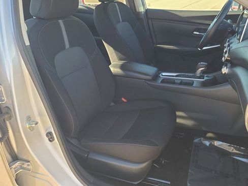 Used 2020 Nissan Sentra SV image 11