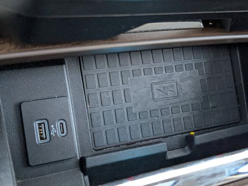 Used 2020 Ford Expedition Platinum image 17