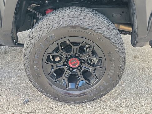 Used 2024 Toyota Tacoma TRD Pro image 5