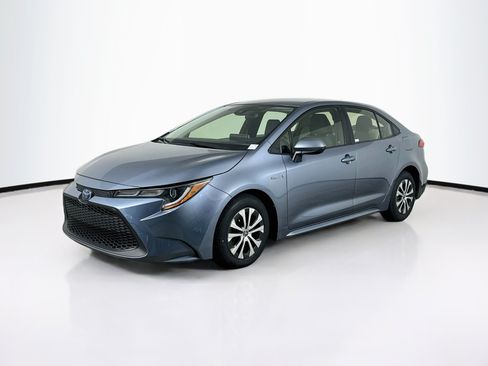 Used 2020 Toyota Corolla LE FWD image 3