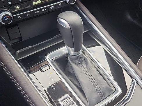 Certified 2025 MAZDA CX-5 Signature image 30