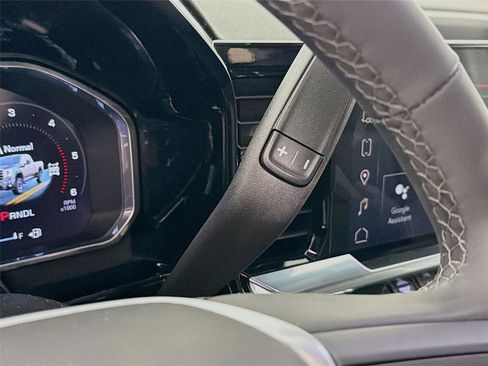 New 2026 GMC Sierra 2500 SLT w/ SLT Premium Package AWD/4WD image 18