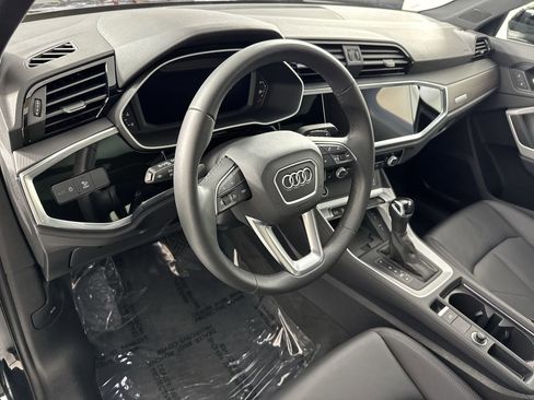 Used 2025 Audi Q3 2.0T Premium w/ Convenience Package AWD/4WD image 23