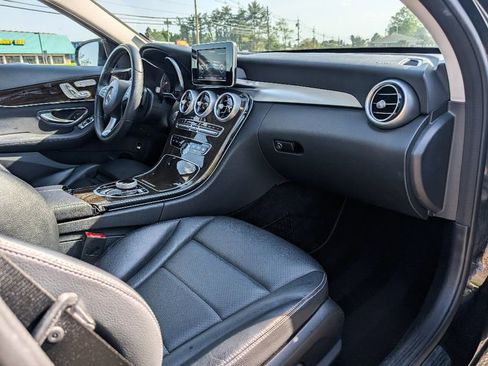 Used 2018 Mercedes-Benz C 300 4MATIC Sedan image 31
