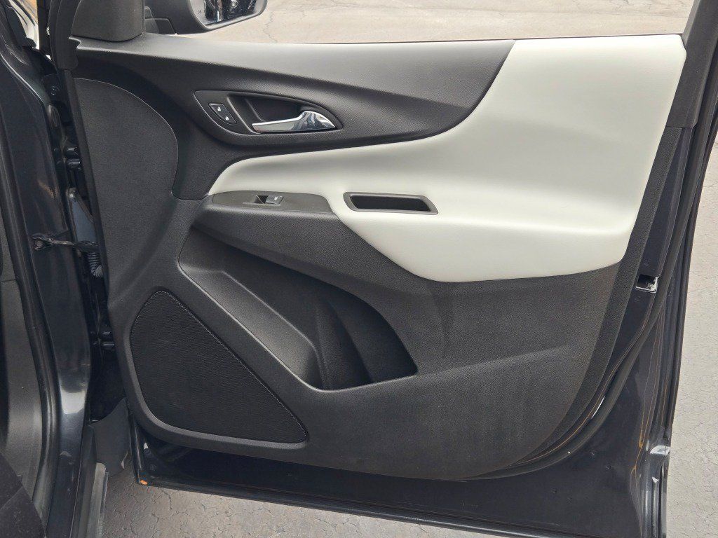 Certified 2022 Chevrolet Equinox LS w/ LS Convenience Package FWD image 6