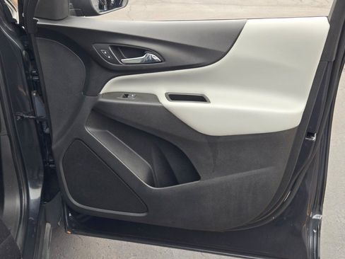 Certified 2022 Chevrolet Equinox LS w/ LS Convenience Package FWD image 6