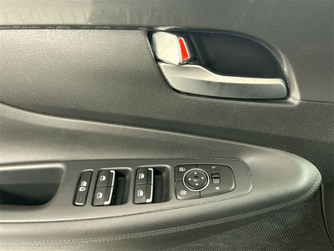 Used 2022 Hyundai Santa Fe XRT image 11