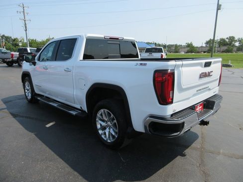 Used 2019 GMC Sierra 1500 SLT w/ SLT Premium Plus Package AWD/4WD image 9