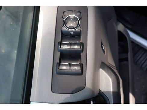 Used 2015 Ford F150 XLT w/ Equipment Group 301A Mid AWD/4WD image 11
