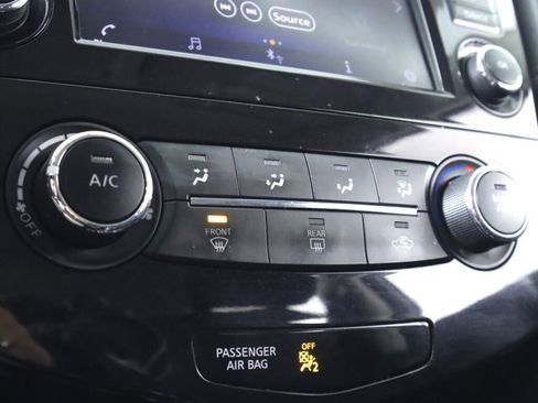 Used 2019 Nissan Rogue AWD image 24
