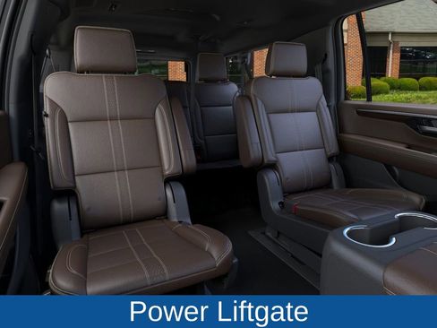 New 2026 Chevrolet Suburban High Country image 18