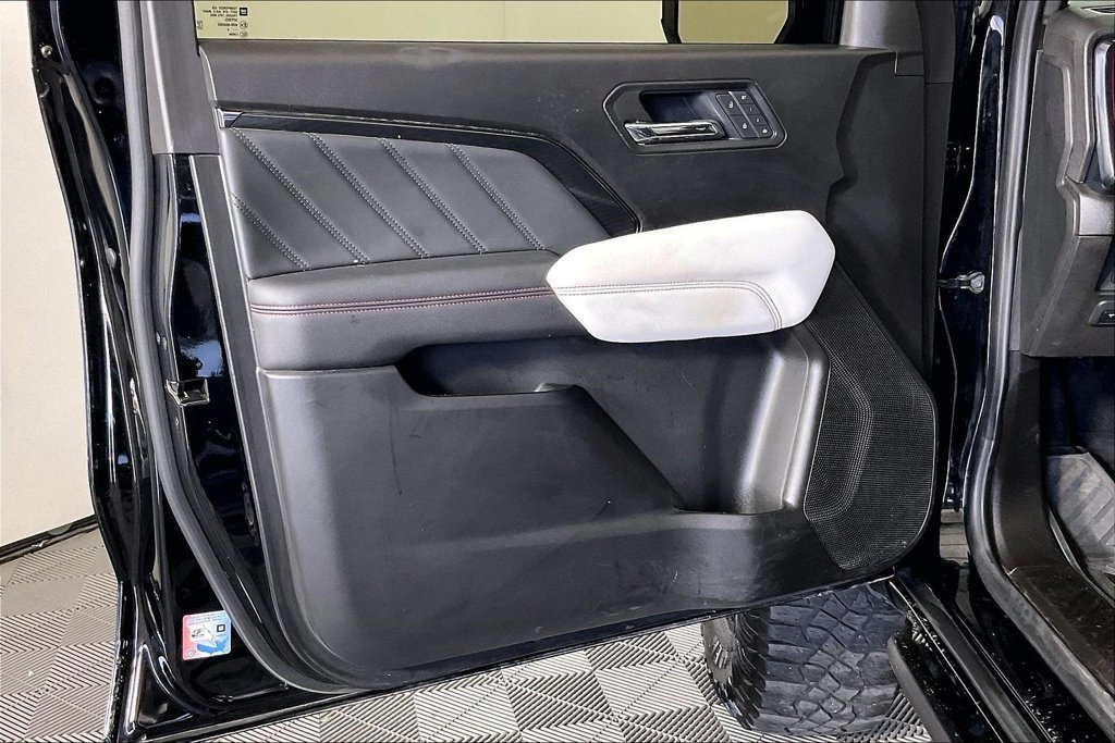 Used 2025 GMC Canyon AT4 w/ AT4X AEV Edition AWD/4WD image 21