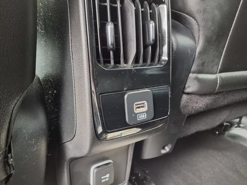 Used 2022 Jeep Compass Limited AWD/4WD image 21