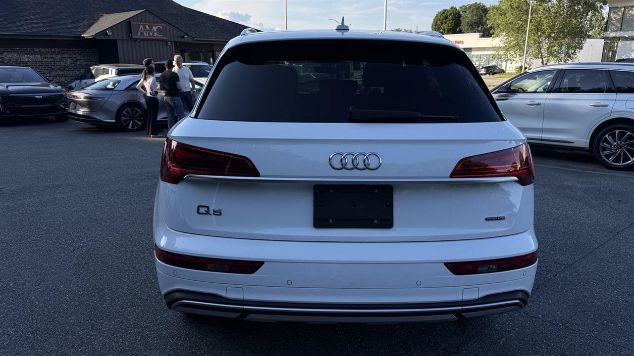 Used 2023 Audi Q5 2.0T Premium w/ Convenience Package AWD/4WD image 15