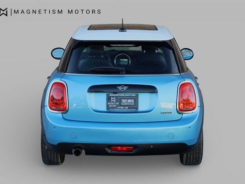Used 2019 MINI Cooper 4-Door Hardtop image 8