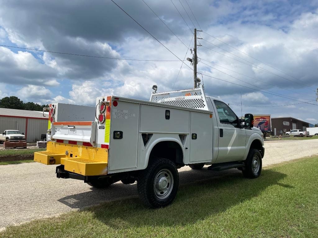 Used 2016 Ford F250 XL w/ Power Equipment Group AWD/4WD image 4