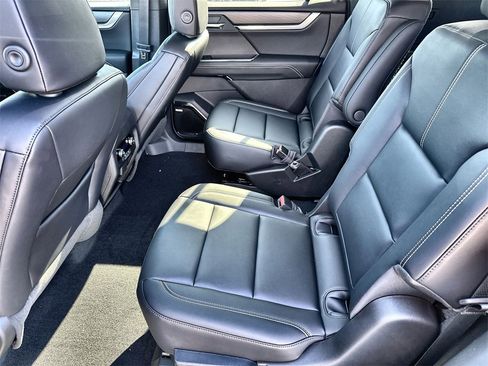 New 2026 GMC Acadia Elevation w/ Elevation Premium Package image 16