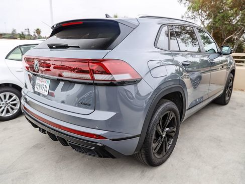 Used 2025 Volkswagen Atlas Cross Sport SEL R-Line AWD/4WD image 7