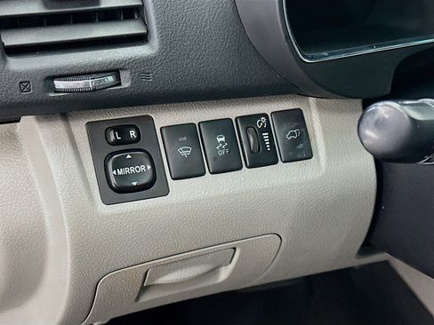 Used 2011 Toyota Highlander Limited w/ Tow Pkg AWD/4WD image 17