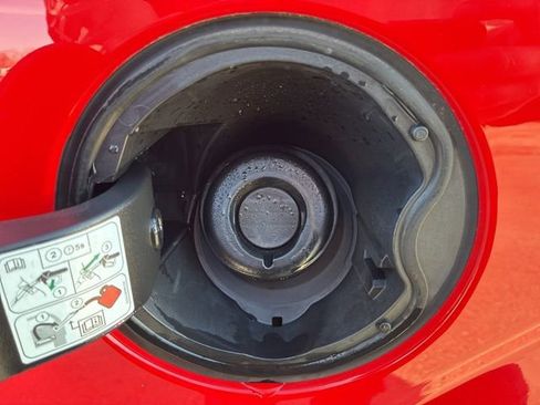 Used 2020 Ford F150 XLT image 9