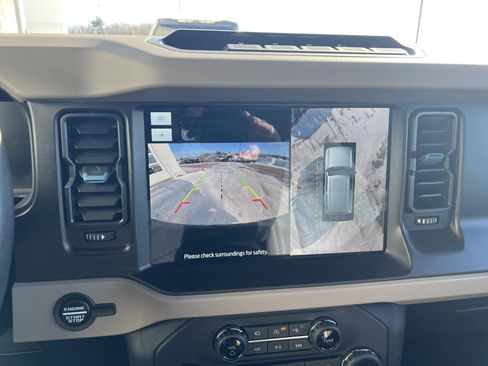 Used 2023 Ford Bronco Wildtrak image 24