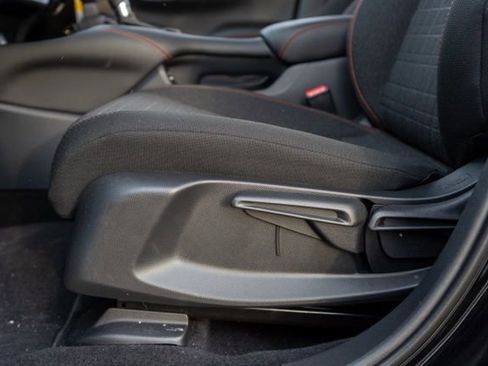 Used 2025 Honda HR-V Sport image 16