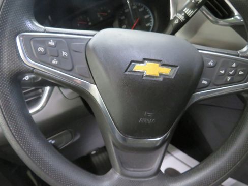 Used 2019 Chevrolet Equinox LS image 12