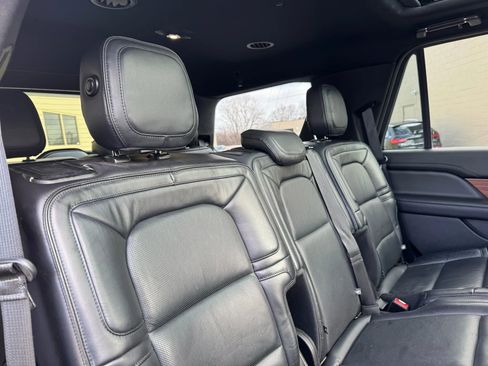Used 2019 Lincoln Navigator Reserve image 30