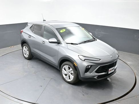 Used 2025 Buick Encore GX Preferred AWD/4WD image 45