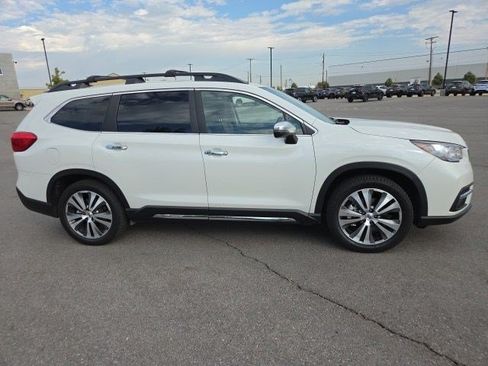 Used 2022 Subaru Ascent Touring AWD/4WD image 2