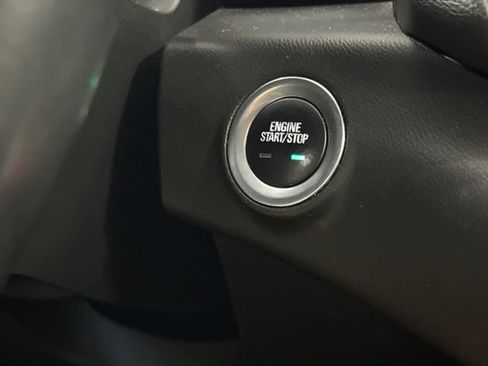 Used 2020 GMC Terrain SLE FWD image 24