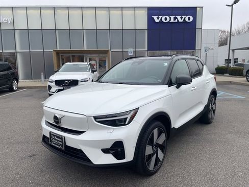 Certified 2023 Volvo XC40 Recharge Ultimate image 1
