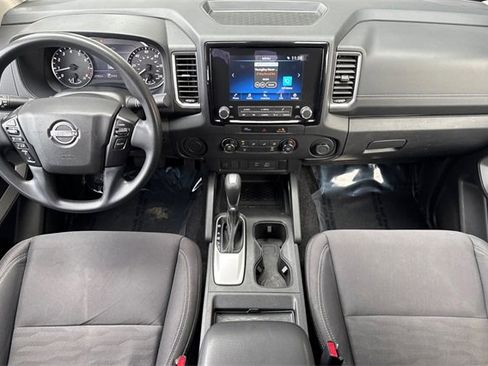 Used 2023 Nissan Frontier SV image 15