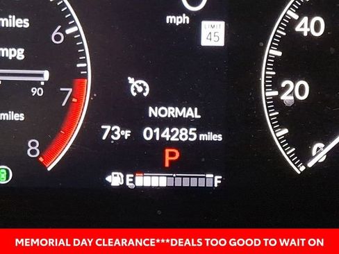 Used 2025 Honda HR-V LX image 23
