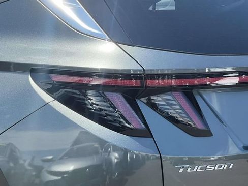 Certified 2023 Hyundai Tucson Limited AWD/4WD image 10