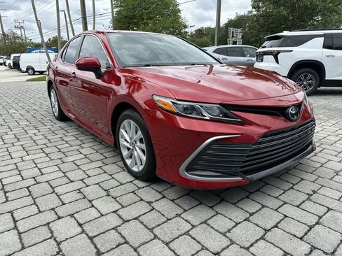 Used 2023 Toyota Camry LE FWD image 18