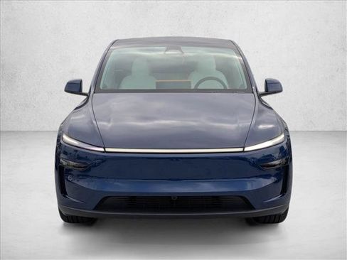 Used 2026 Tesla Model Y 2WD image 2
