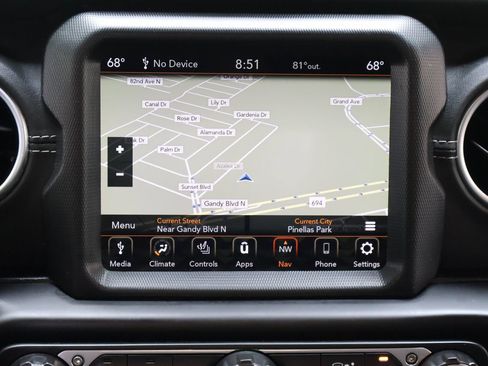 Used 2021 Jeep Wrangler Unlimited Sahara AWD/4WD image 16