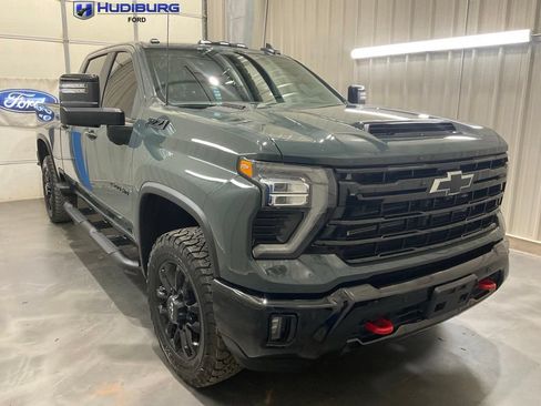Used 2026 Chevrolet Silverado 2500 LT w/ Trail Boss Package AWD/4WD image 1