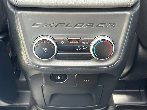 Certified 2025 Ford Explorer Active w/ Active Comfort Package AWD/4WD image 25