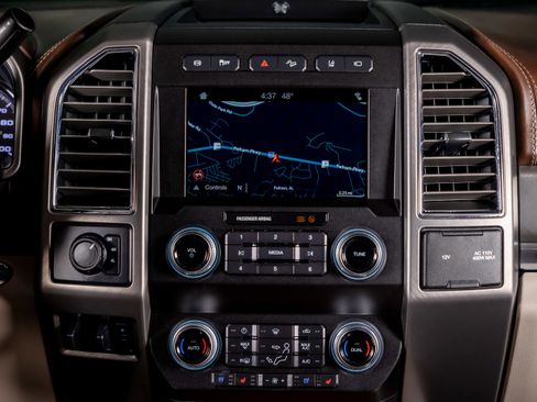 Used 2019 Ford F450 Limited image 21