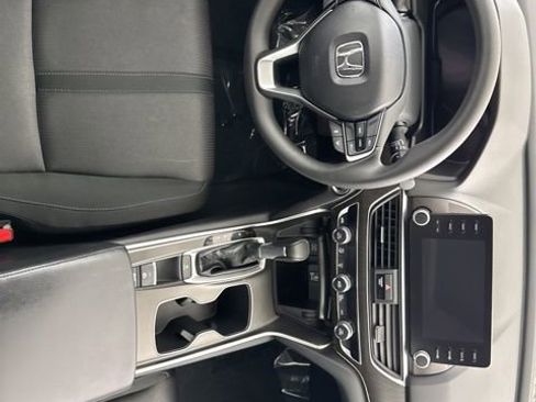 Certified 2018 Honda Accord EX image 29