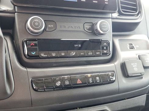 New 2024 RAM ProMaster 3500 w/ Premium Convenience Group image 21